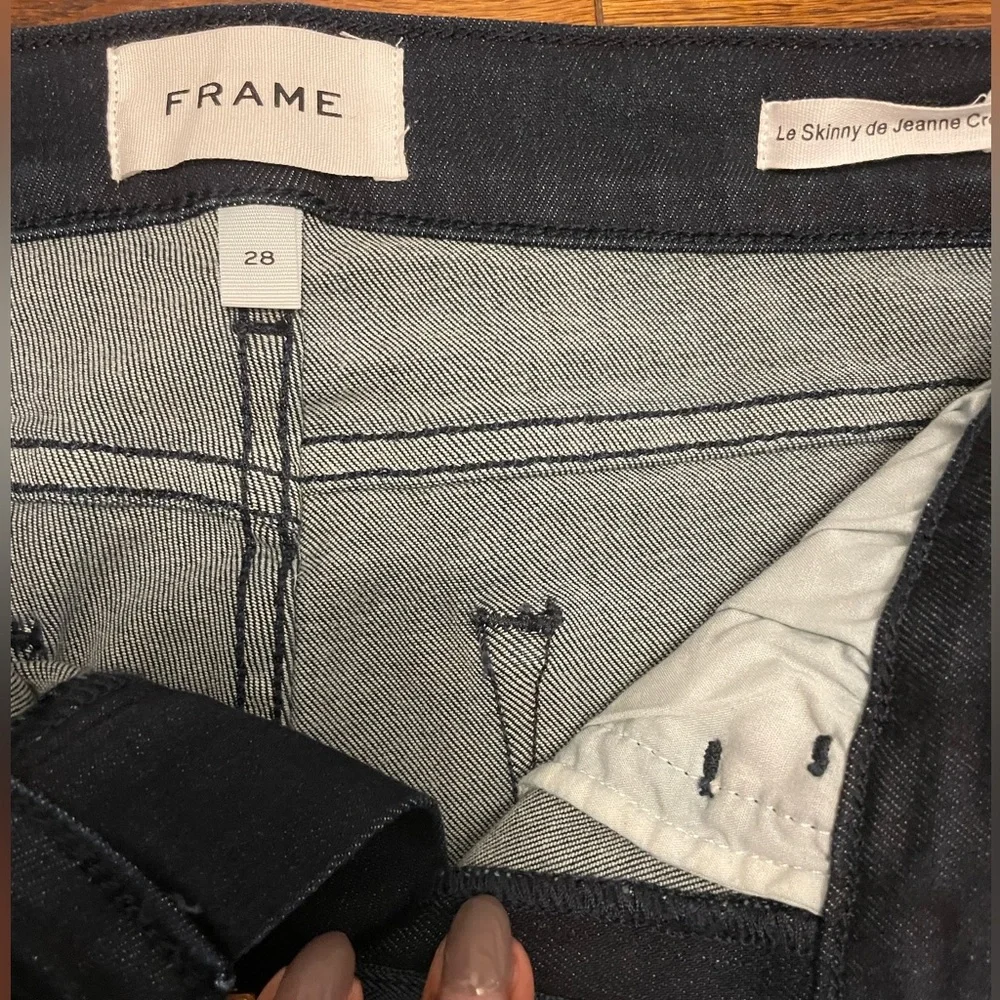 ✨HOST PICK✨🎉🎉Frame Cropped Jeans NWT - Picture 4 of 4